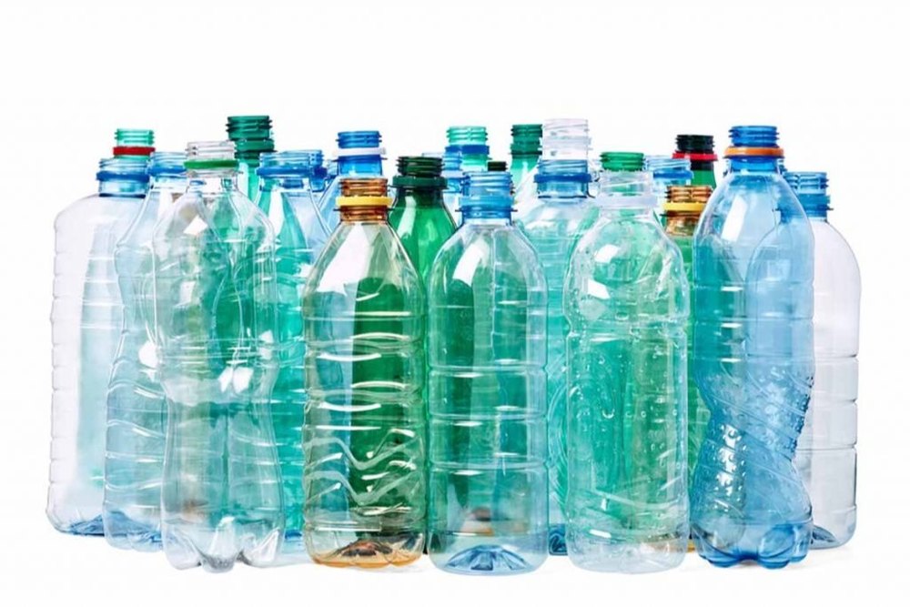 pet bottles 1000x1000